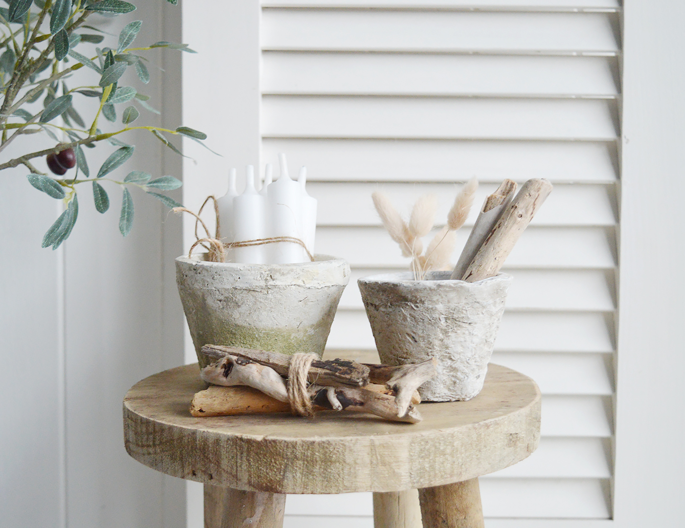 White antiqued terracotta pots for rustic styling to your coastal and country New England home