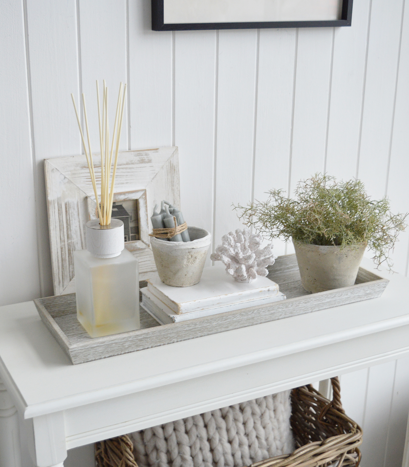 Ideal for creating effortlessly styled vignettes, the Berwick tray captures the relaxed sophistication of coastal living with timeless appeal.