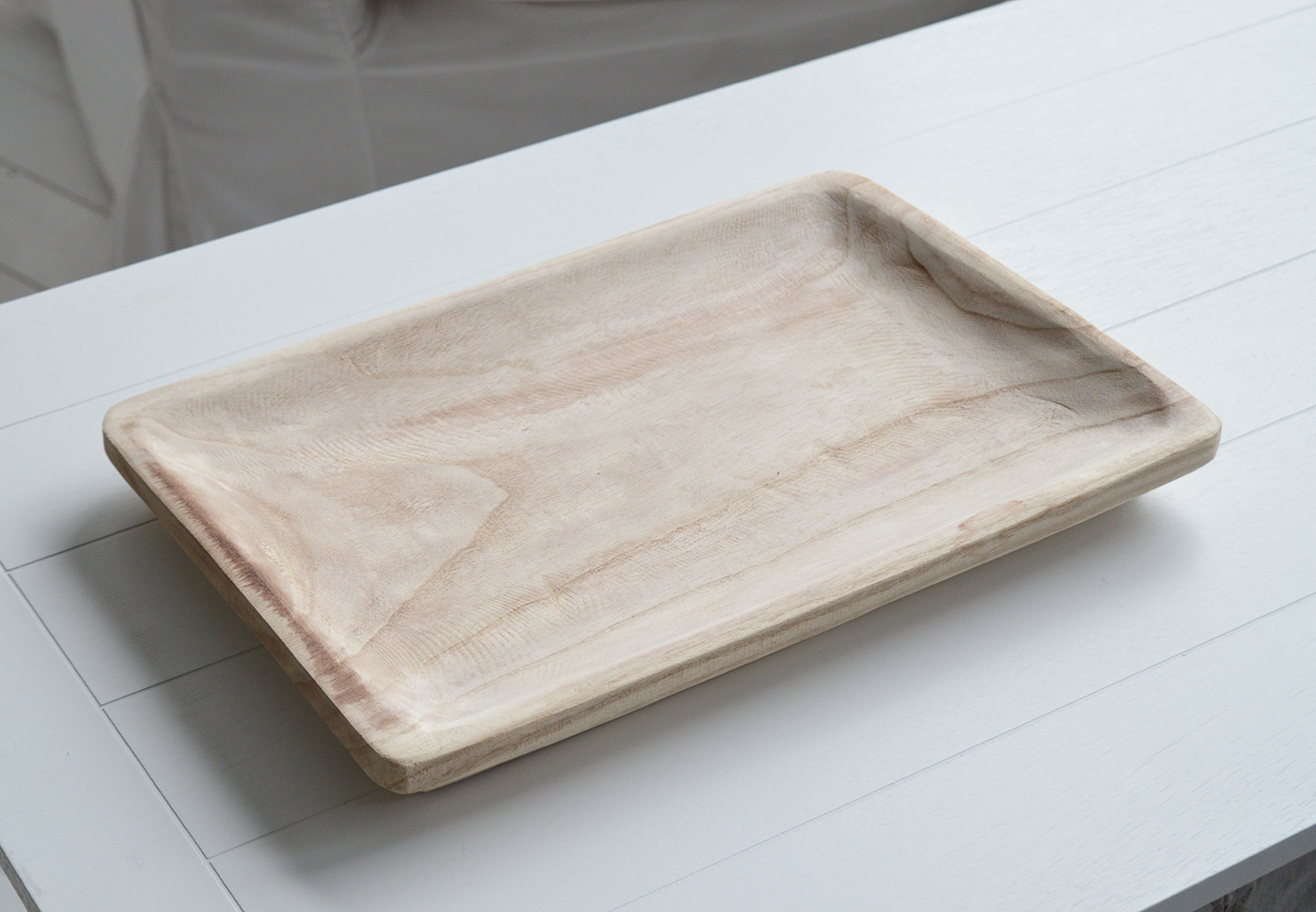 With their practicality and beauty, wooden display trays serve as elegant centerpieces on coffee tables, kitchen islands, or entryway consoles.