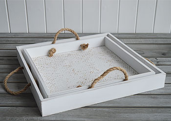 Set of 2 square trays