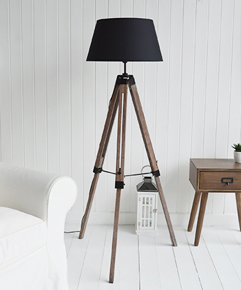 Scandi Tripod floor lamp
