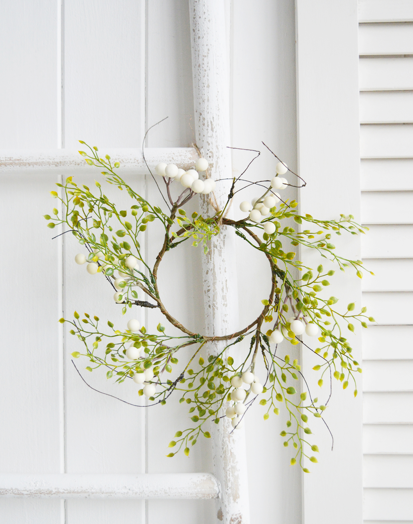 White Berries Wreath for a traditional New England look to your room from The White Lighthouse Furniture for the hallway, living room, bedroom and bathroom. New England coastal, country and farmhouse interiors