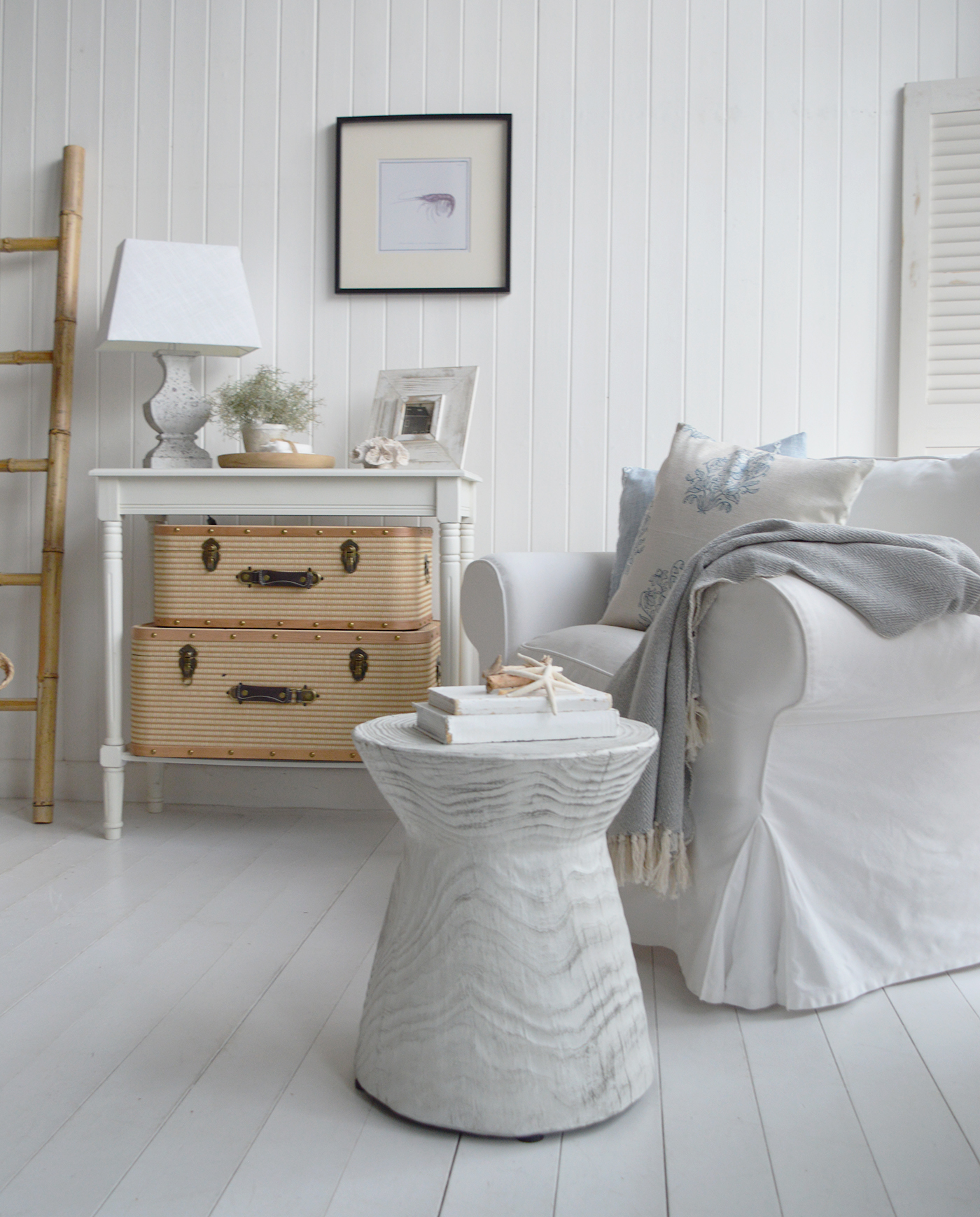 This timeless seaside look feels both polished and lived-in, perfect for creating a relaxed family home.