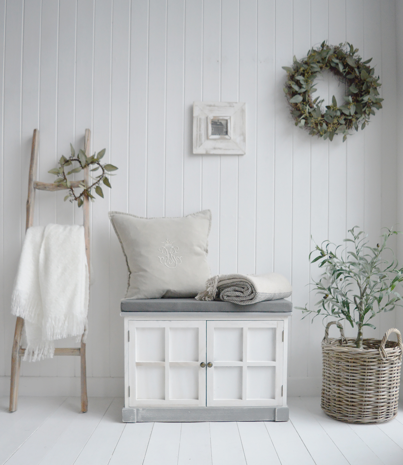 Charlotte White Wooden Storage Bench - New England Modern Country Farmhouse and Coastal Storage Hallway Furniture