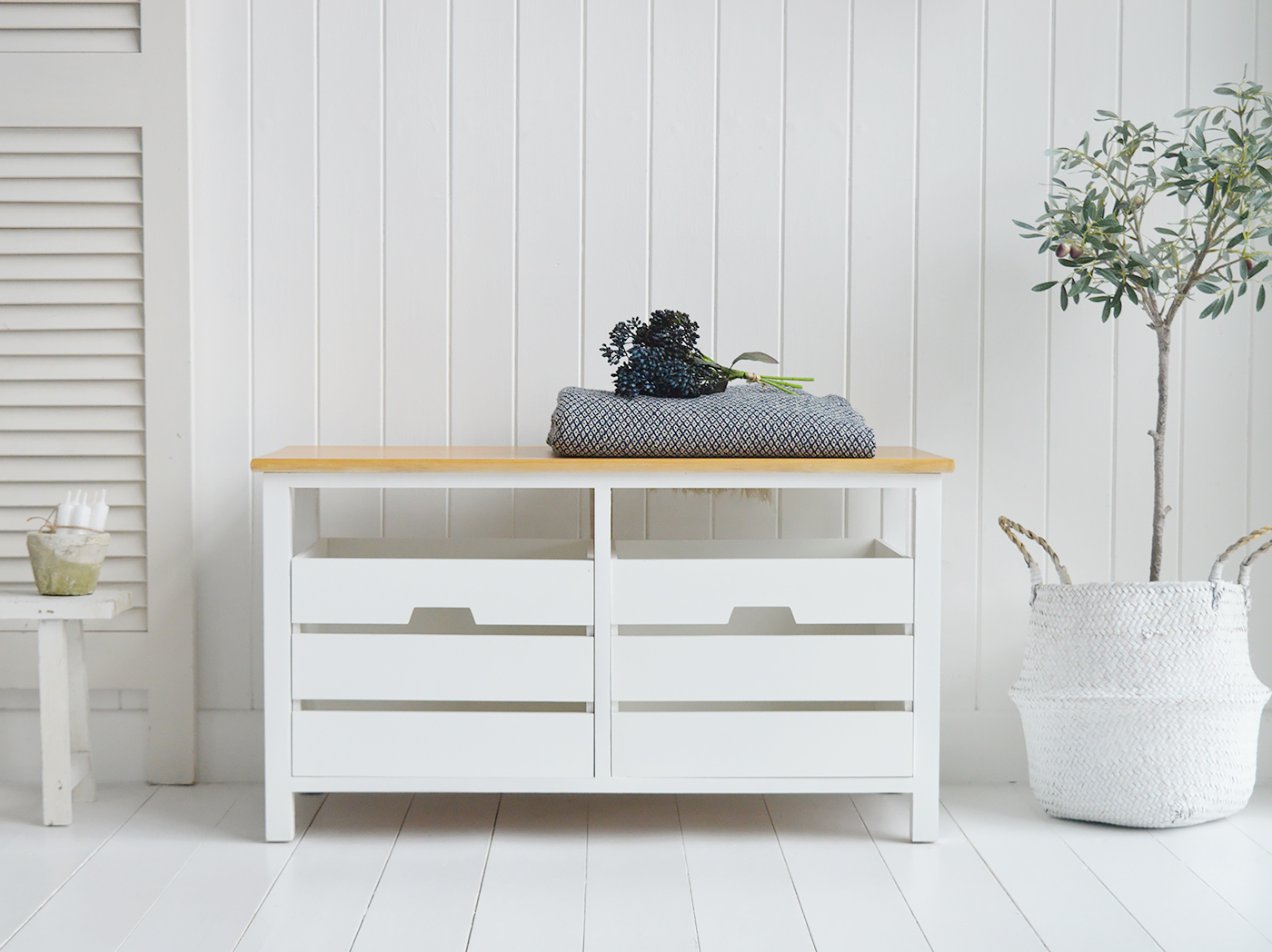 White Hallway storage furniture