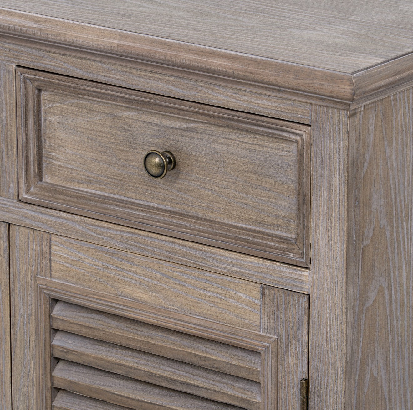 Add effortless organisation to your home with the Portsmouth Cabinet, a versatile storage cabinet designed to complement coastal interiors and beach house décor.