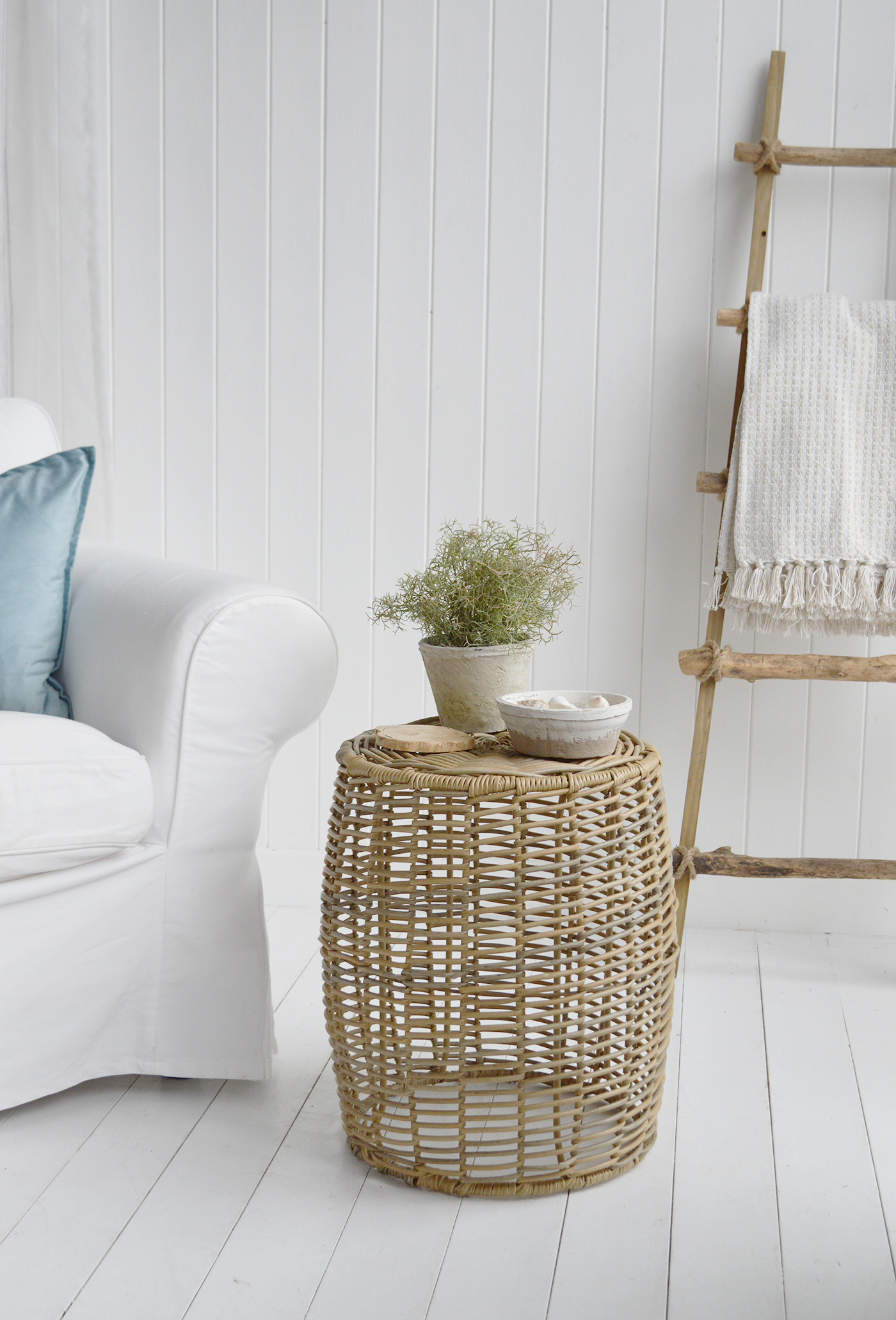 Its relaxed shape sits beautifully in Hamptons, New England and modern coastal interiors.