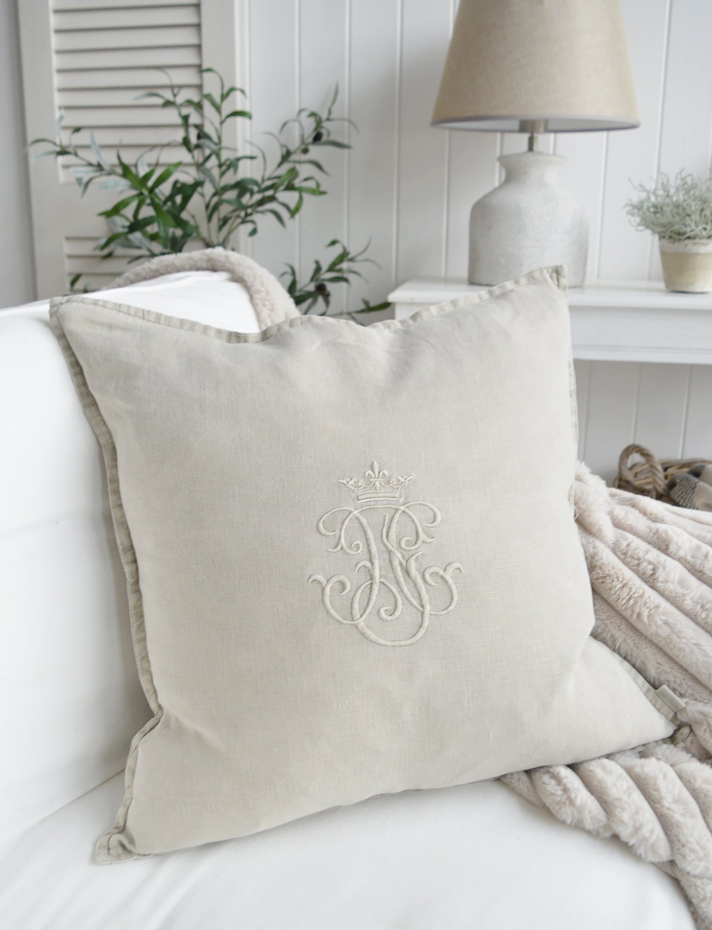 Luxurious linen cushions