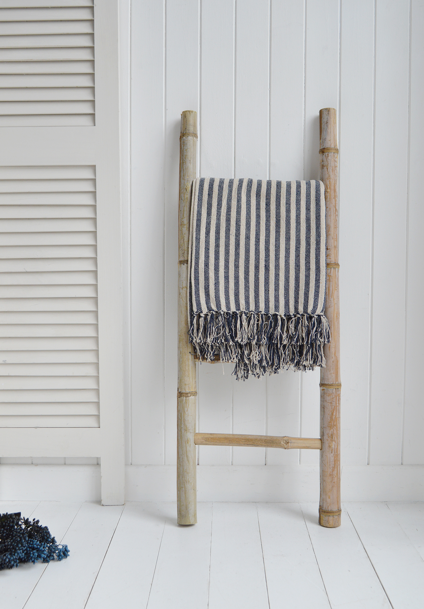 Hudson small blanket ladder