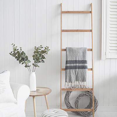 Blanket ladder to decorate or display blankets