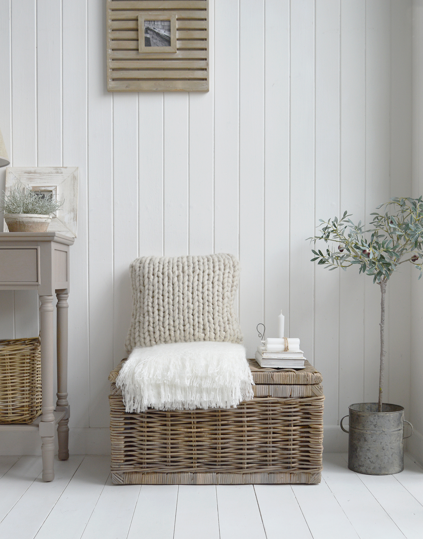 The Seaside small basket, a perfect little side table to fill a space as in a beachhouse styled home