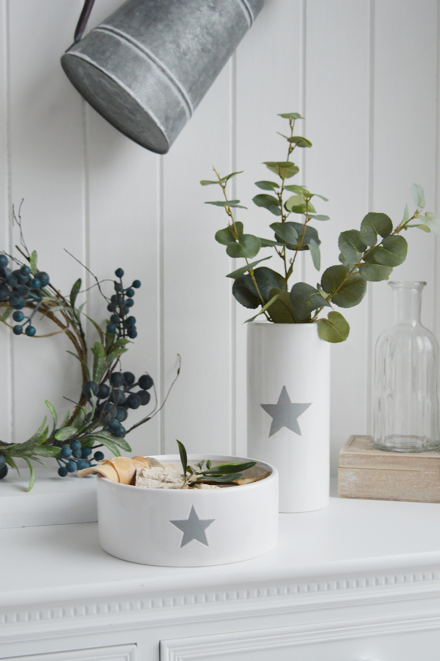 White ceramic vase with grey star and bowl for white homes and interiors