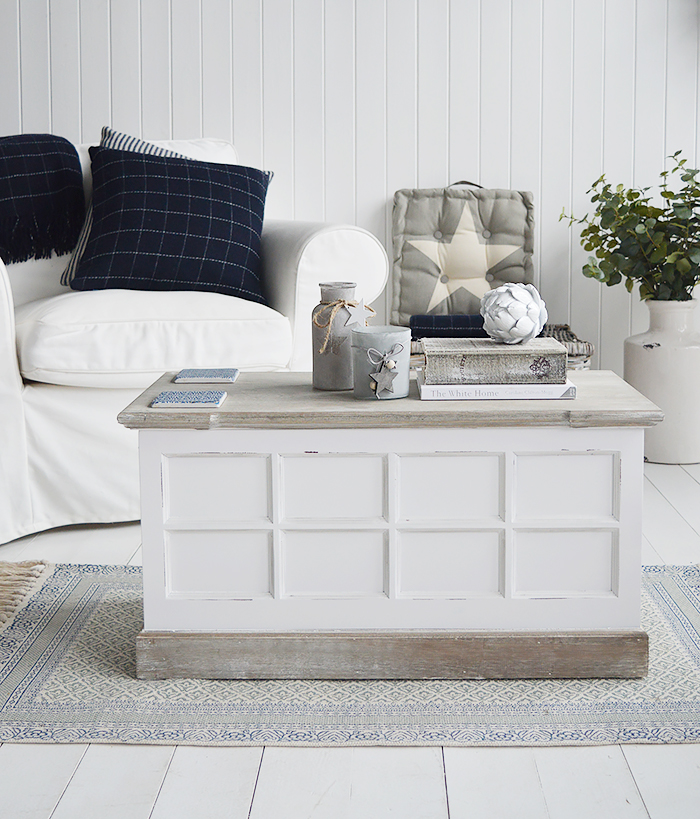 Trunk coffee on sale table white