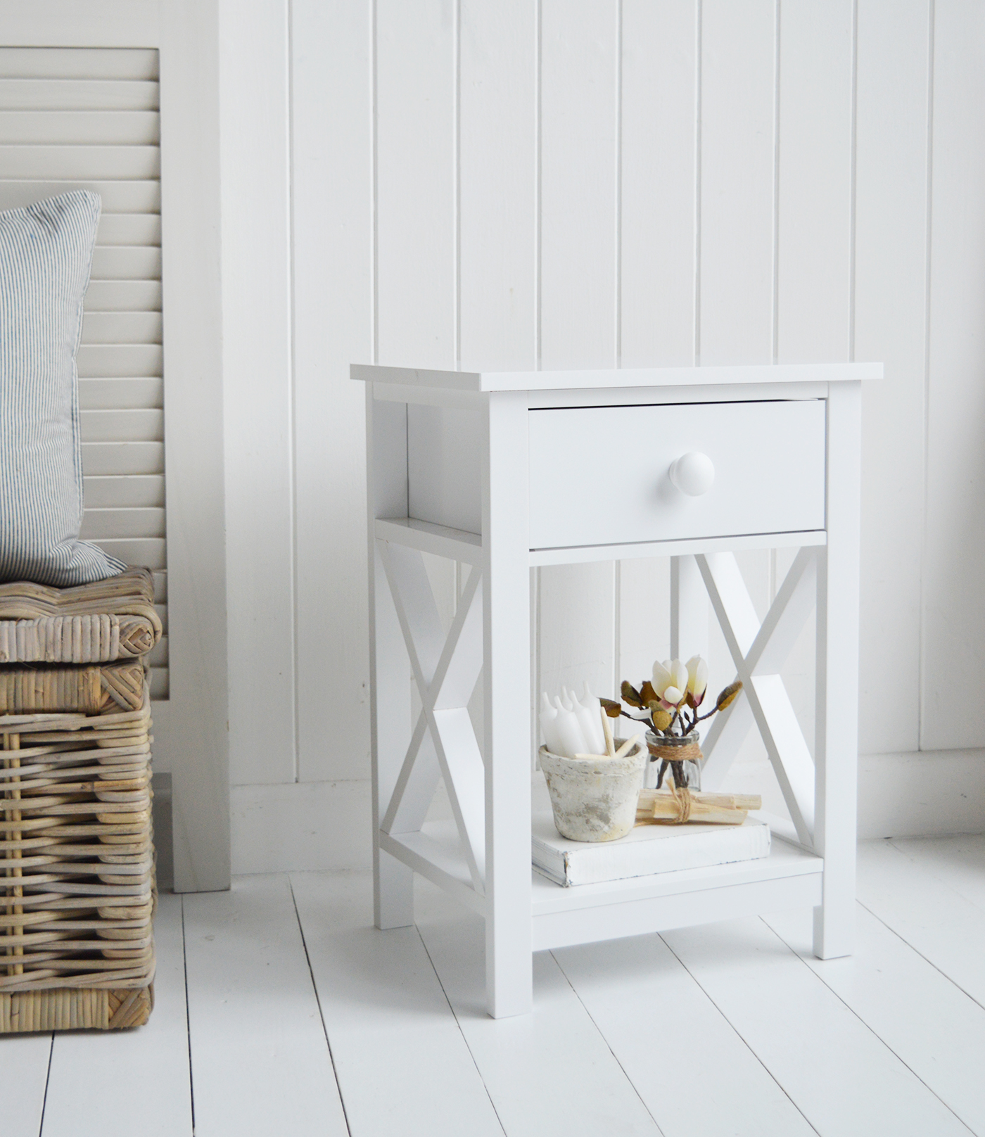 The Bar Harbor white lamp or bedside table with a shelf and drawer, ideal piece of coastal furniture for the bedroom, living room or bathroom.