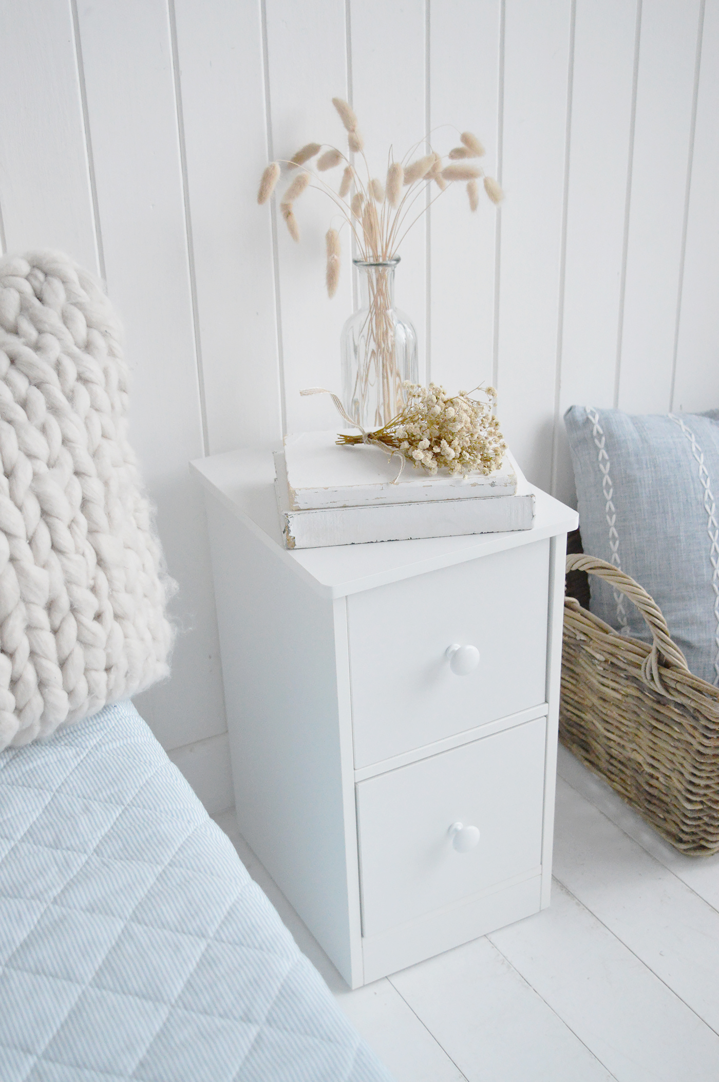 This 25cm wide narrow bedside table offers a practical solution where standard bedside tables won’t fit.